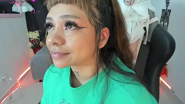 zoesullivan online show from October 6, 10:23 am