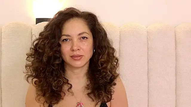 Snapshot of Juliabadlee chatting on November 9, 7:45 pm Juliabadlee online show from November 9, 7:45 pm