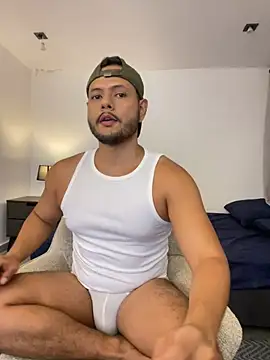 Nate Ocean online show from May 4, 2:18 am