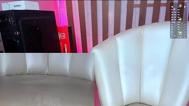 Snapshot of XimenaReid chatting on January 31, 5:30 am XimenaReid online show from January 31, 5:30 am