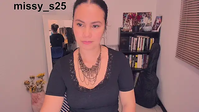 gigi stephans online show from March 1, 2:13 am