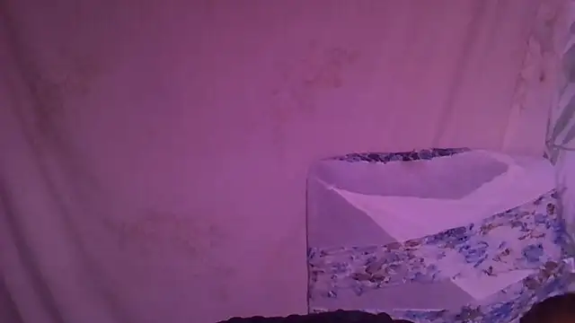 Snapshot of Hot_Caro chatting on May 17, 3:52 pm Hot Caro online show from May 17, 3:52 pm
