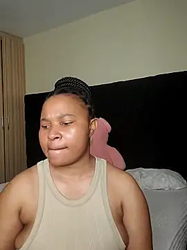 R-thequeen online show from April 24, 11:01 am