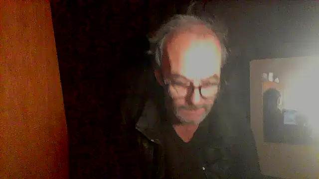 nice6incs online show from December 21, 11:01 pm