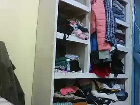 petite 12 online show from January 4, 7:34 am