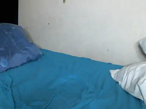 petite 12 online show from October 15, 6:30 pm