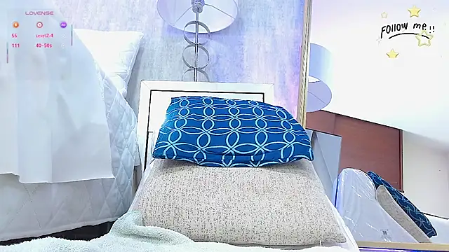 Snapshot of meily_soon chatting on October 14, 12:11 am meily soon online show from October 14, 12:11 am