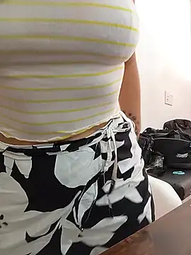 Snapshot of XGabrielaXX chatting on December 17, 8:26 pm XGabrielaXX online show from December 17, 8:26 pm