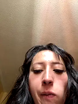 liaqueen610 online show from October 28, 4:20 pm