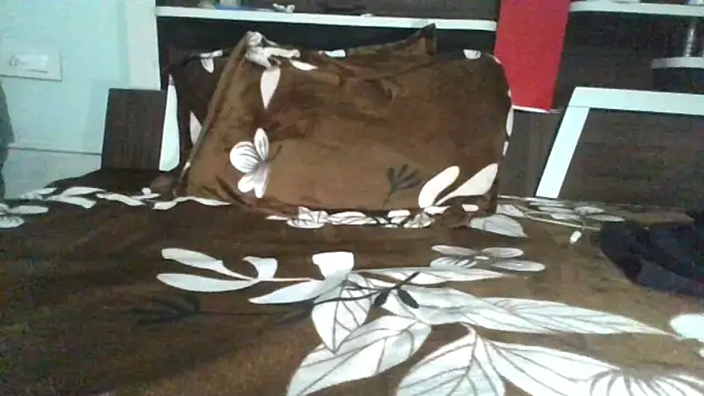 Snapshot of lovehalf08 chatting on February 11, 6:55 pm lovehalf08 online show from February 11, 6:55 pm