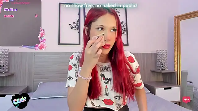 Snapshot of SkinnyFoxy chatting on March 18, 9:21 pm SkinnyFoxy online show from March 18, 9:21 pm