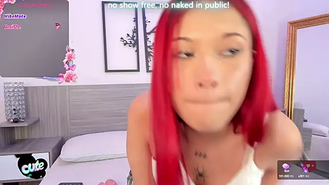 Snapshot of SkinnyFoxy chatting on March 22, 7:53 pm SkinnyFoxy online show from March 22, 7:53 pm