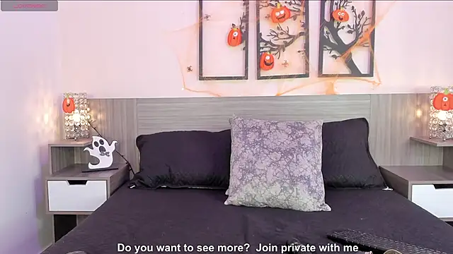 Snapshot of SkinnyFoxy chatting on October 16, 8:10 pm SkinnyFoxy online show from October 16, 8:10 pm