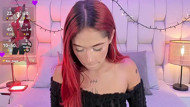 Snapshot of SkinnyFoxy chatting on November 29, 7:50 pm SkinnyFoxy online show from November 29, 7:50 pm