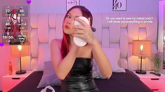 SkinnyFoxy online show from April 7, 7:36 pm