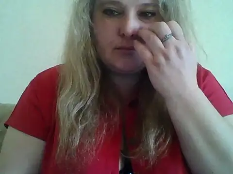 Snapshot of ParisMimi chatting on April 24, 7:44 am ParisMimi online show from April 24, 7:44 am