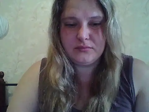 Snapshot of ParisMimi chatting on May 17, 6:55 am ParisMimi online show from May 17, 6:55 am