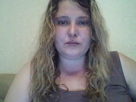 Snapshot of ParisMimi chatting on May 27, 8:39 pm ParisMimi online show from May 27, 8:39 pm
