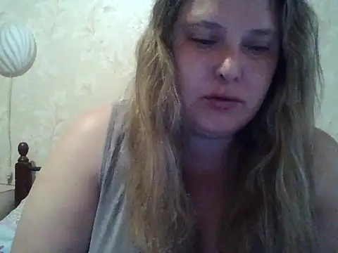 Snapshot of ParisMimi chatting on June 3, 5:54 am ParisMimi online show from June 3, 5:54 am