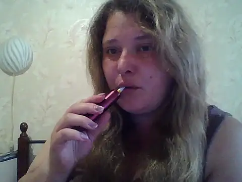 Snapshot of ParisMimi chatting on June 10, 9:08 am ParisMimi online show from June 10, 9:08 am