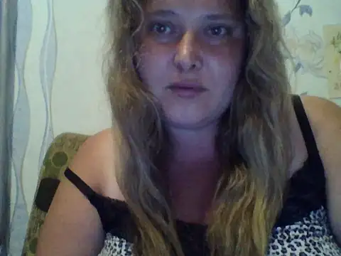 Snapshot of ParisMimi chatting on July 7, 9:30 pm ParisMimi online show from July 7, 9:30 pm