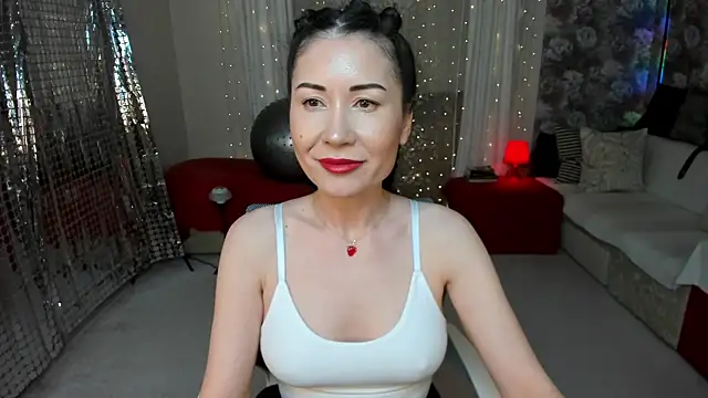 Snapshot of KarinaSweeety chatting on January 28, 11:06 am KarinaSweeety online show from January 28, 11:06 am