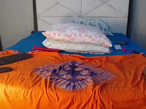 Snapshot of judy_the_booty chatting on February 17, 11:20 pm judy the booty online show from February 17, 11:20 pm