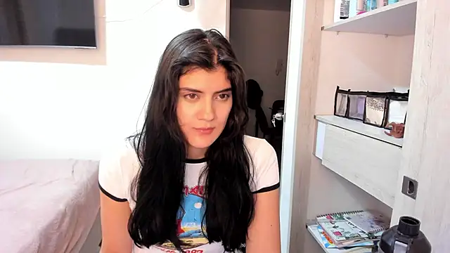 misstoya online show from December 22, 2:30 am