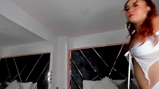 Snapshot of ChloeConnorr chatting on January 14, 12:11 am ChloeConnorr online show from January 14, 12:11 am