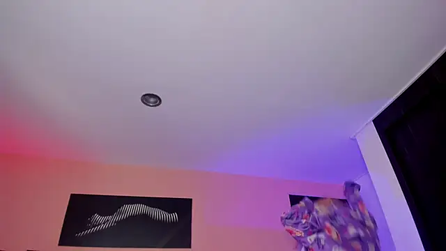 Snapshot of ChloeConnorr chatting on March 19, 8:12 am ChloeConnorr online show from March 19, 8:12 am