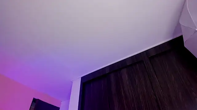 Snapshot of ChloeConnorr chatting on March 20, 2:29 am ChloeConnorr online show from March 20, 2:29 am