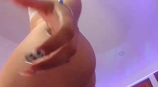 Snapshot of Paulina_g3 chatting on February 7, 8:53 pm Paulina g3 online show from February 7, 8:53 pm