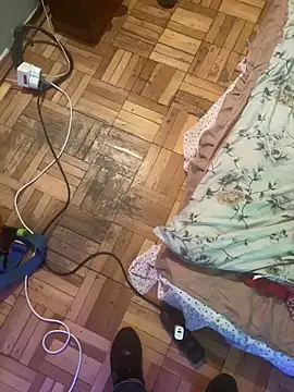 Ariel Ari online show from April 17, 11:30 pm