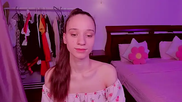 StaceySunny online show from February 2, 7:40 am