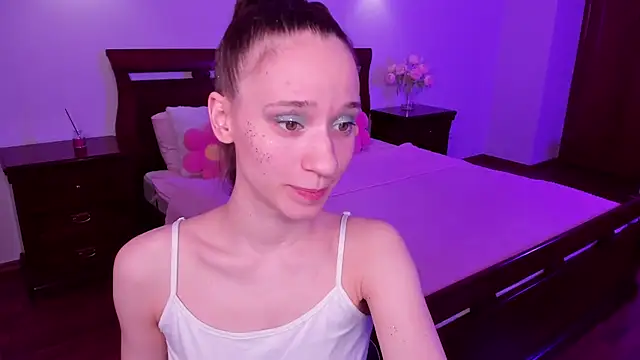 StaceySunny online show from April 12, 5:07 pm