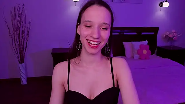 StaceySunny online show from April 18, 7:07 pm