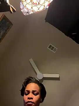 Snapshot of goldbuni chatting on January 13, 12:32 pm goldbuni online show from January 13, 12:32 pm