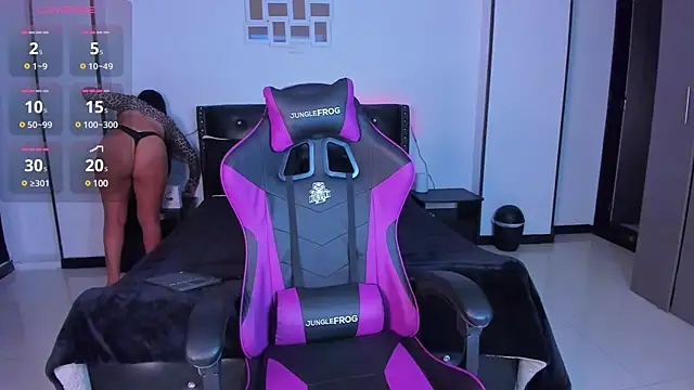 Snapshot of Meghan_As chatting on February 11, 10:37 am Meghan As online show from February 11, 10:37 am