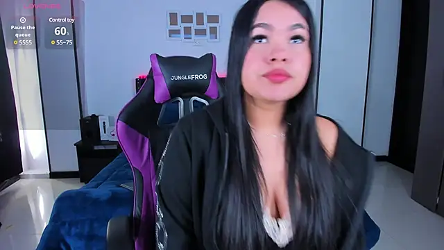 Snapshot of Meghan_As chatting on March 19, 12:56 pm Meghan As online show from March 19, 12:56 pm