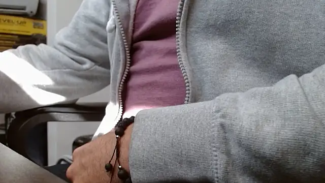 MrKunilingue online show from March 10, 5:29 pm