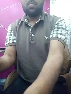 Snapshot of zakly69 chatting on November 12, 2:06 pm zakly69 online show from November 12, 2:06 pm