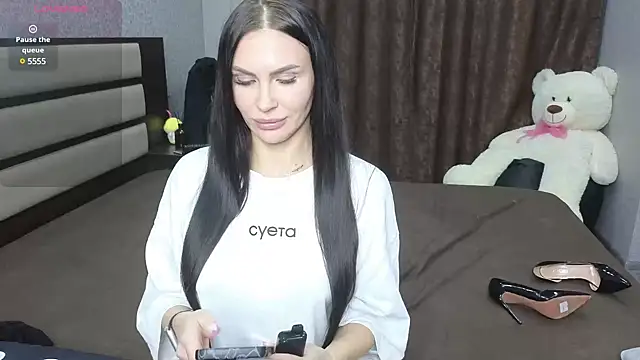 KimDavisBaby online show from December 15, 5:20 pm