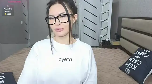 KimDavisBaby online show from January 19, 8:18 am