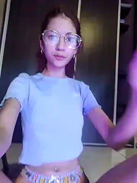 Valentcouple online show from January 15, 5:58 pm