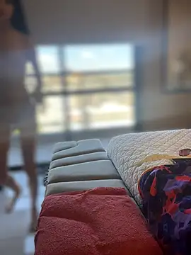 Valentcouple online show from October 4, 5:33 pm