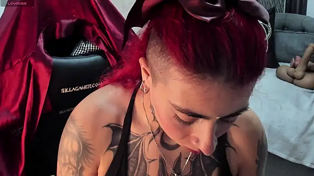 selene red  online show from March 9, 4:44 pm