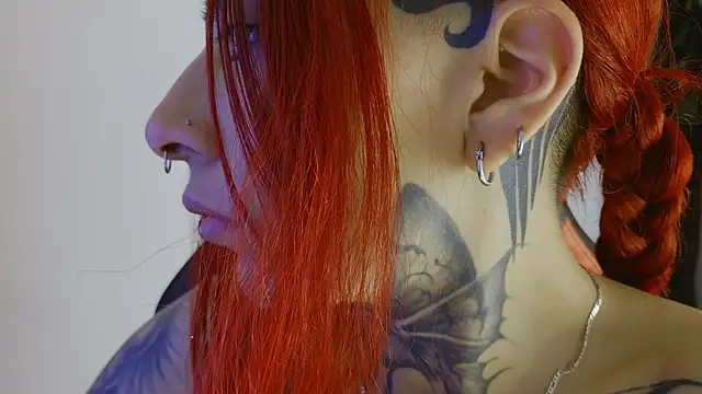 Snapshot of selene_red_ chatting on July 8, 12:31 pm selene red online show from July 8, 12:31 pm