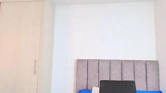 karina lewis  online show from January 20, 3:04 am