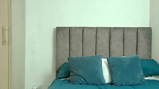Snapshot of karina_lewis_ chatting on June 5, 5:14 am karina lewis online show from June 5, 5:14 am