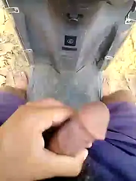 Snapshot of 88karan88 chatting on December 21, 8:50 am 88karan88 online show from December 21, 8:50 am